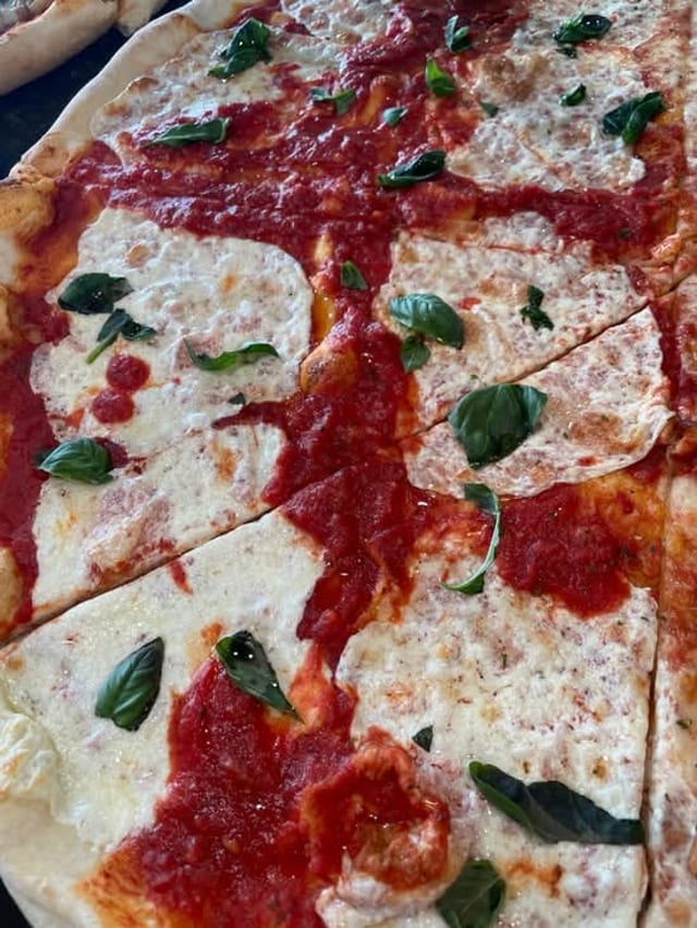 Margherita Pizza.